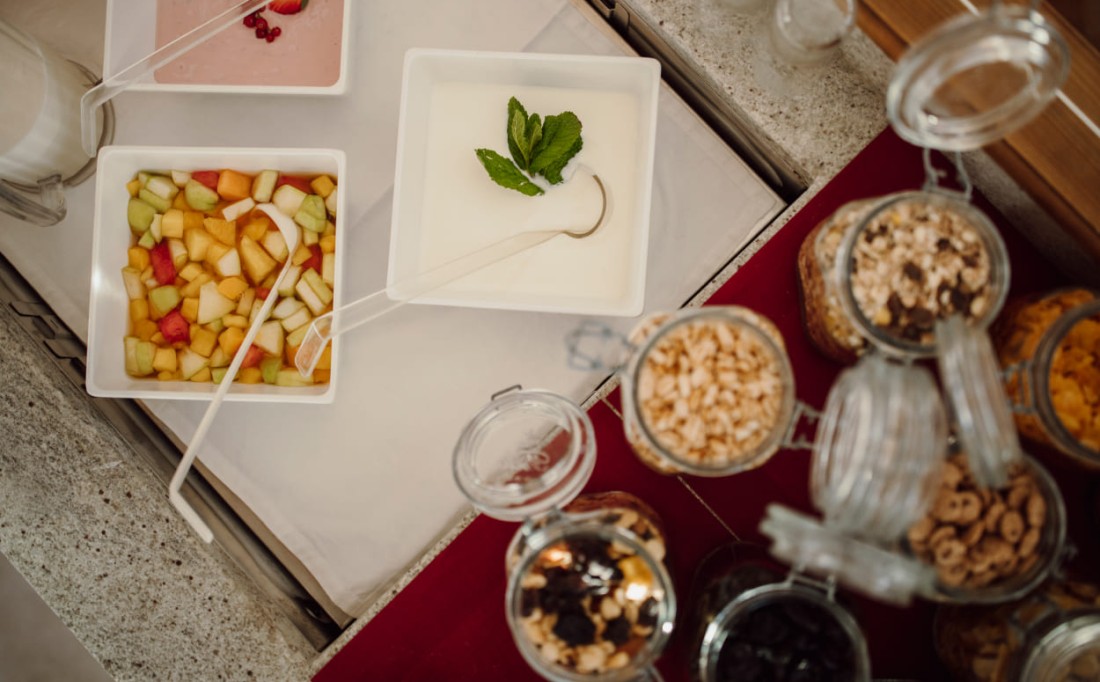 Reichhaltiges Frühstücksbuffet im B&B Hotel Garni