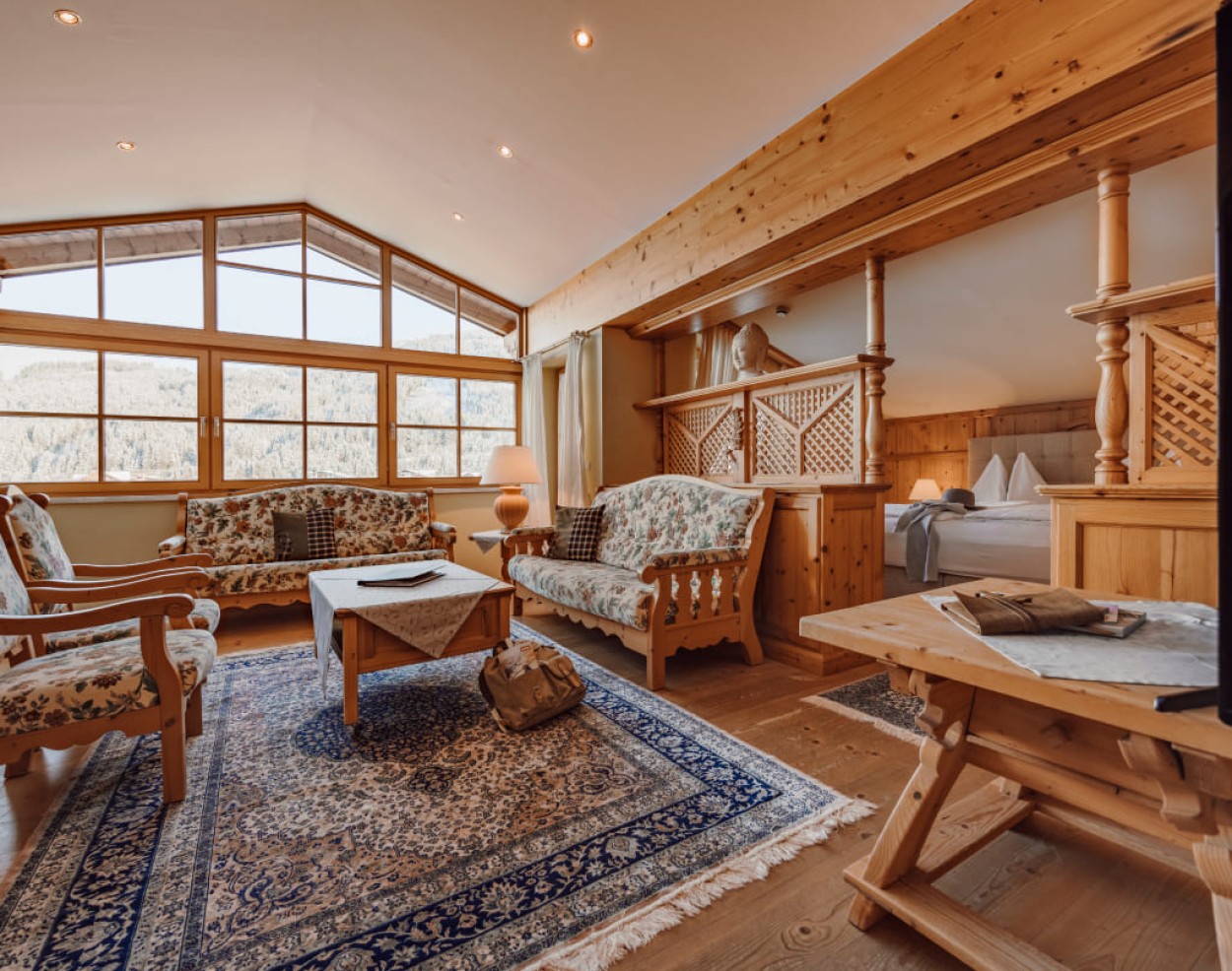 Studio im Obergeschoss: Die große, geräumige Suite im Hotel Lisa