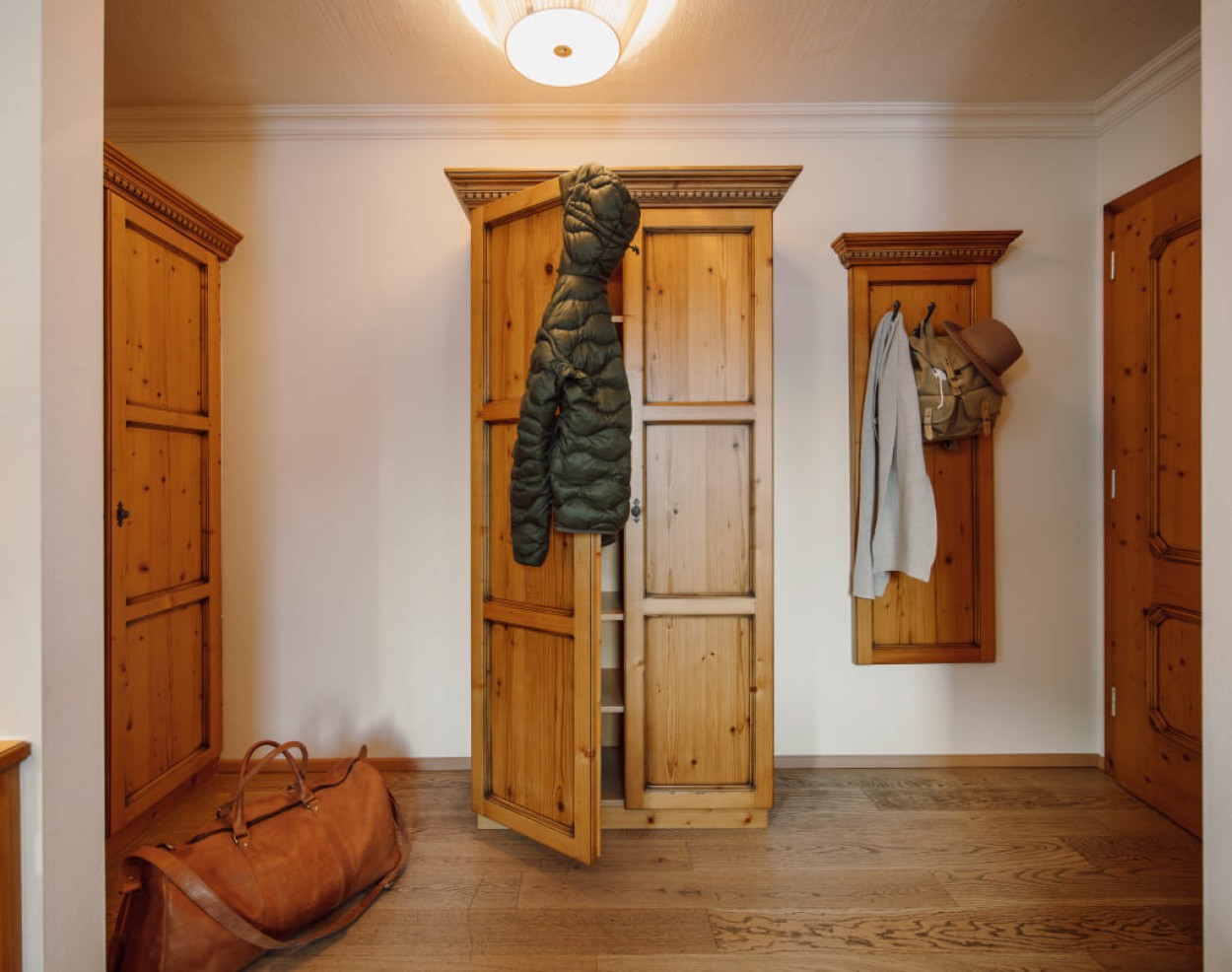 Turmzimmer: Kleiderschrank