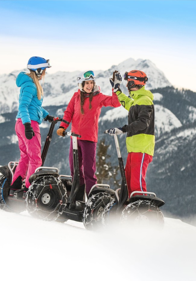 Segway-Tour im Winter mit Freunden © Flachau Tourismus