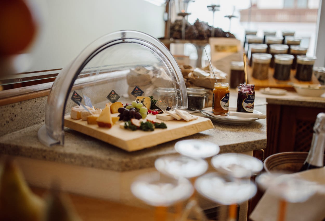 Käseplatte und Teespezialitäten vom Hersteller Bioteaque