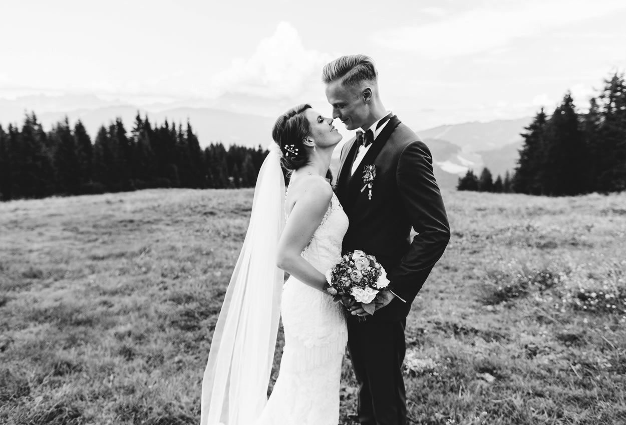 Brautpaar auf der Alm