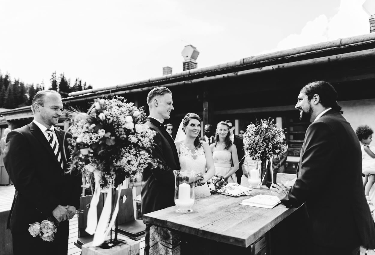 Trauung auf der Sonnenterrasse der Lisa Alm