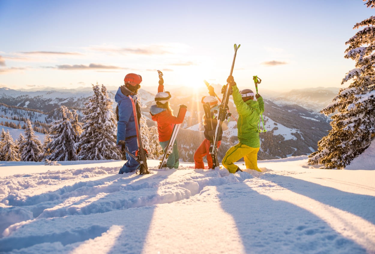 Wunderbare Aussichten auf die umliegende Berglandschaft der Salzburger Sportwelt © Flachau Tourismus