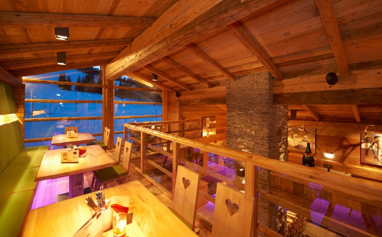 Tische im Restaurant