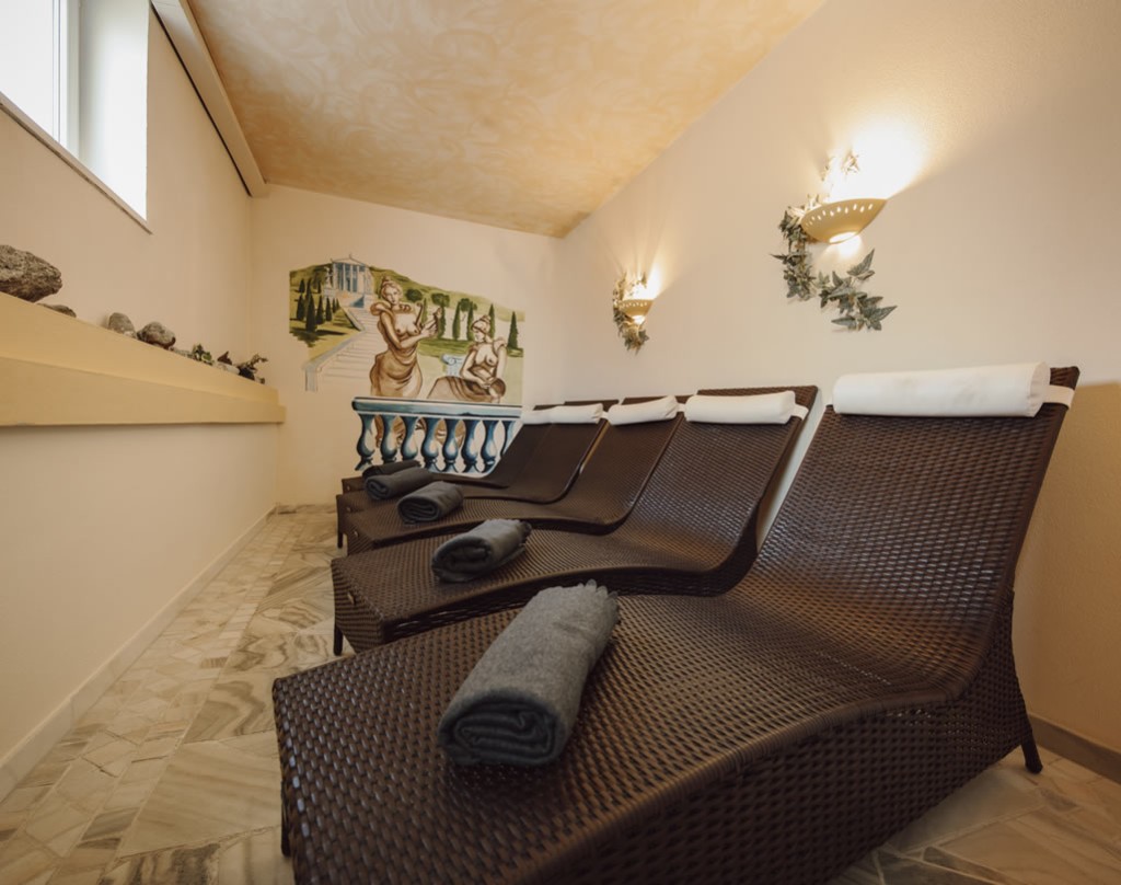 Liegen für die Entspannung nach dem Saunagang