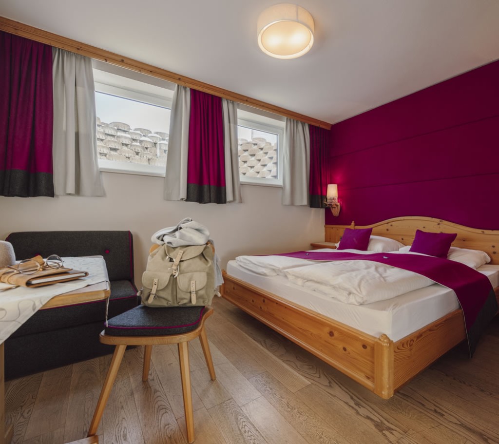 Gemütlich eingerichtetes Doppelzimmer